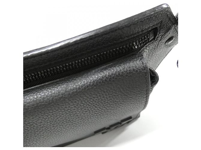 Borsa a tracolla Louis Vuitton LV Aerogram Takeoff Sling in pelle di vitello Nero - vista 7