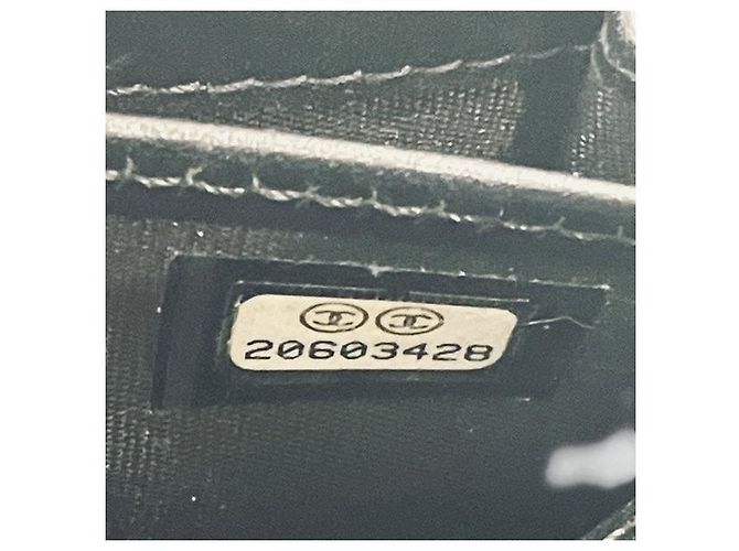 Chanel Boy Chanel Emaille Langbeutel Schwarz - Ansicht 8