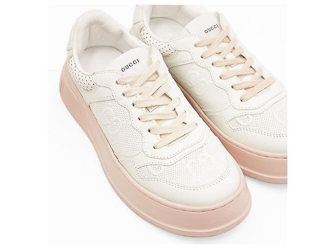Gucci GG Interlocking Sneaker aus geprägtem Leder Weiß Beige Aus weiß - Ansicht 12