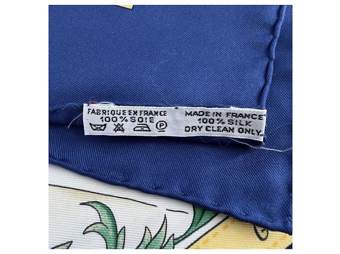 Hermès Foulard Hermes Carre 90 Costumes for Modern Citizens Bianco Blu Giallo - vista 3