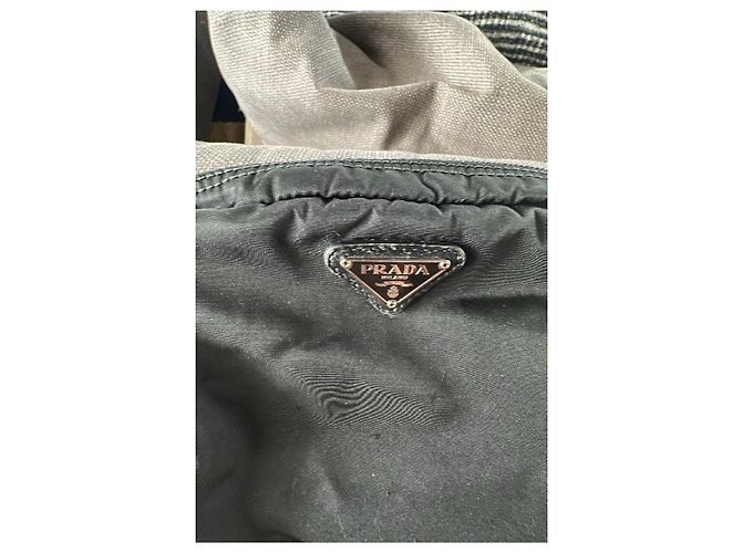 Necessaire Prada in Nylon Nero - vista 2