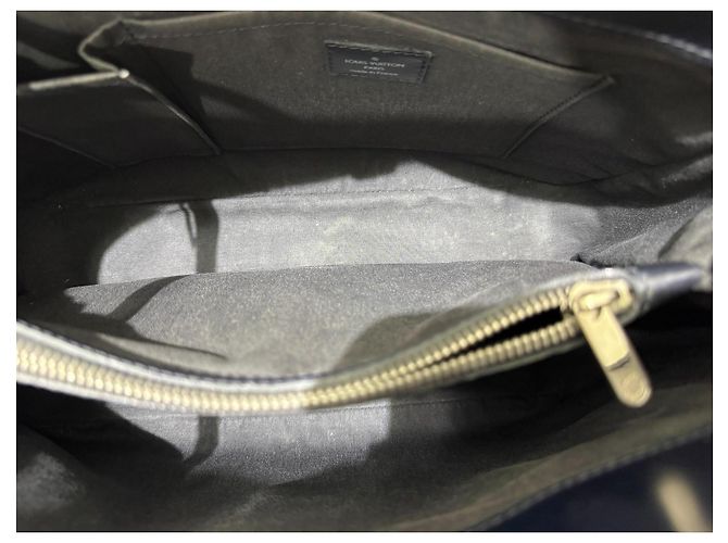 Louis Vuitton Passy PM Borsa a mano in pelle Epi Nera Nero Silver hardware - vista 10