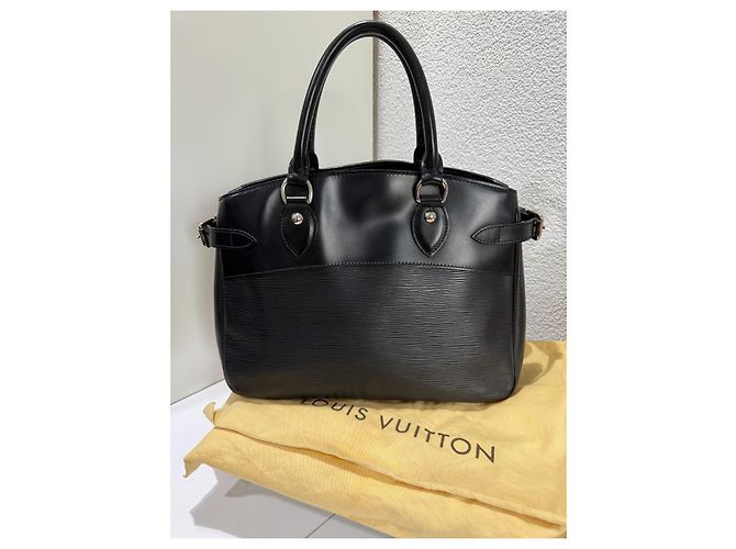 Louis Vuitton Passy PM Borsa a mano in pelle Epi Nera Nero Silver hardware - vista 14