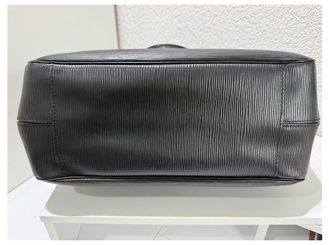 Louis Vuitton Passy PM Borsa a mano in pelle Epi Nera Nero Silver hardware - vista 6
