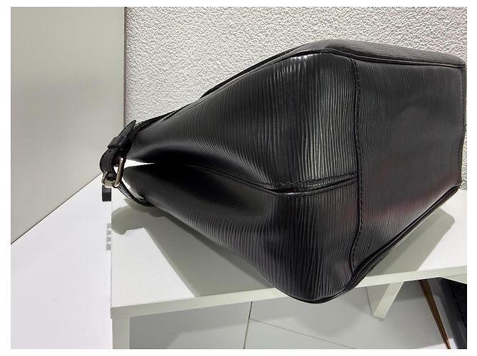 Louis Vuitton Passy PM Borsa a mano in pelle Epi Nera Nero Silver hardware - vista 7