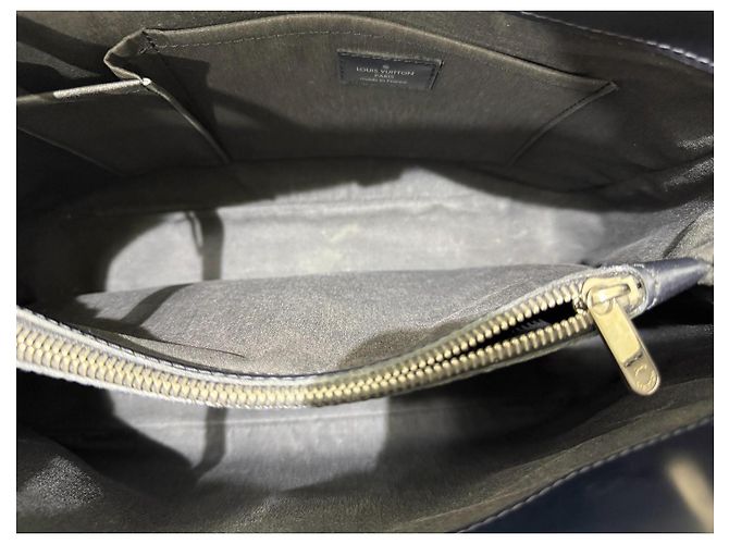 Louis Vuitton Passy PM Borsa a mano in pelle Epi Nera Nero Silver hardware - vista 9