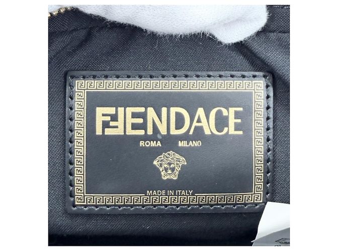 Borsa a tracolla Versace Medusa in pelle nera e oro Nero D'oro - vista 5