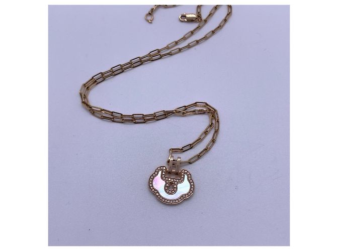 Autre Marque Collana Qeelin Peace Lock in oro rosa 18K, madreperla e diamanti D'oro - vista 2