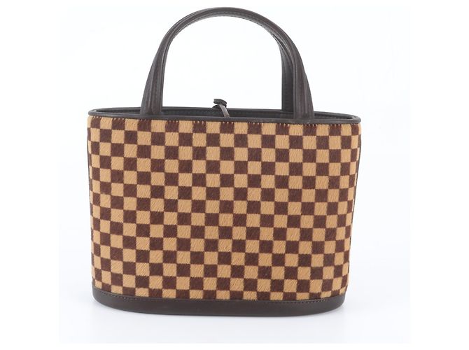 Bolso Louis Vuitton Damier Sauvage Impala Castaño - vista 3