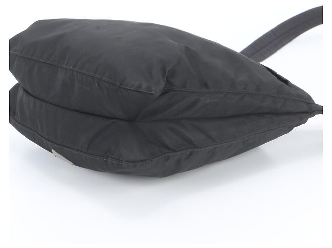 Borsa a tracolla Prada in nylon Tessuto Nero - vista 4