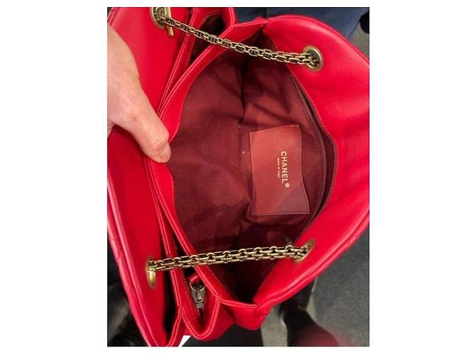 Borsa Chanel Mademoiselle Bowling pelle d'agnello rossa — Serie 14 Rosso - vista 4