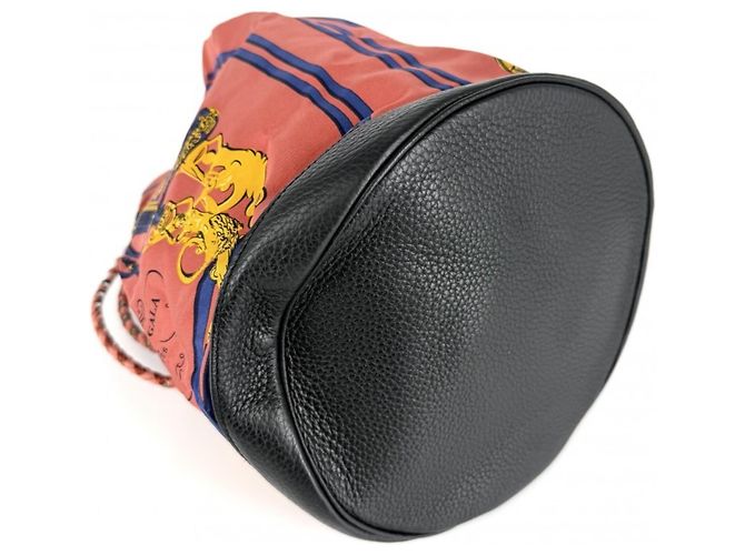 Hermès Borsa a tracolla Hermes Soie Cool 22 Marrone D'oro - vista 3