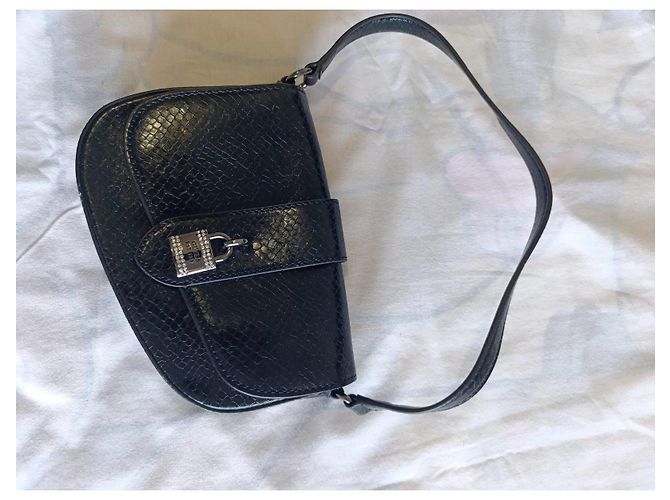 Borsa a tracolla Guess nera effetto pitone con lucchetto Nero - vista 3