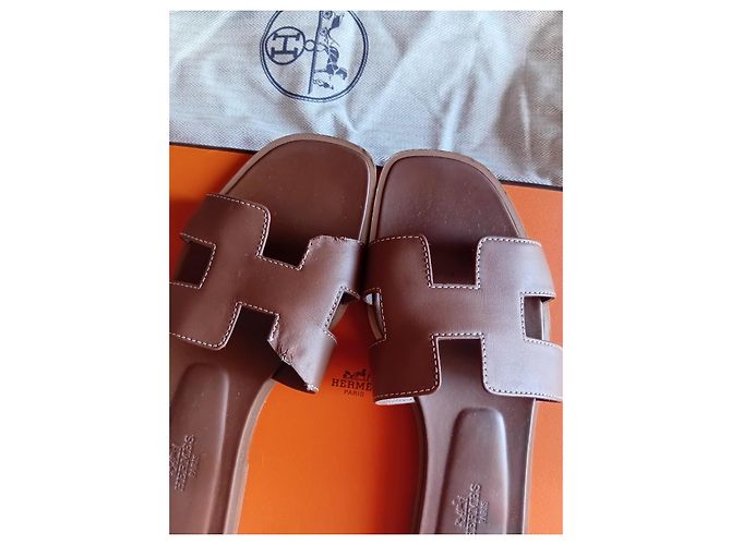 Hermès Ciabatte Oran in pelle marrone - vista 3