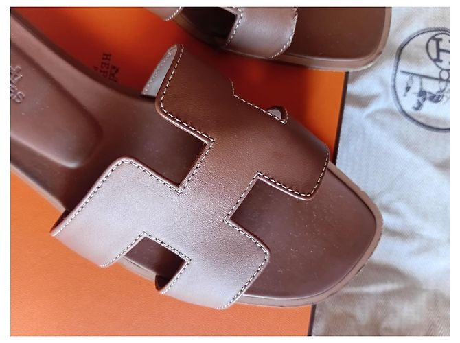 Hermès Ciabatte Oran in pelle marrone - vista 8