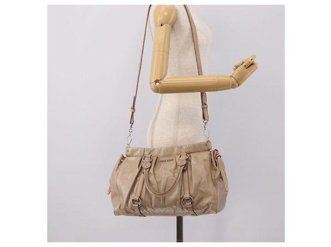 Sac à main Miu Miu en cuir 2way Beige Silver Auth yk20829M - vue 23