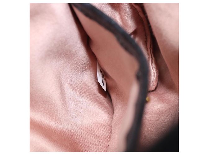 Borsa a tracolla Miu Miu Matelassé in pelle nera e oro Auth yk20786M Nero D'oro - vista 11