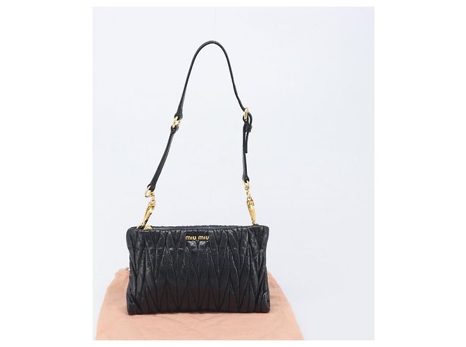 Borsa a tracolla Miu Miu Matelassé in pelle nera e oro Auth yk20786M Nero D'oro - vista 12