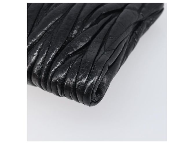 Borsa a tracolla Miu Miu Matelassé in pelle nera e oro Auth yk20786M Nero D'oro - vista 16
