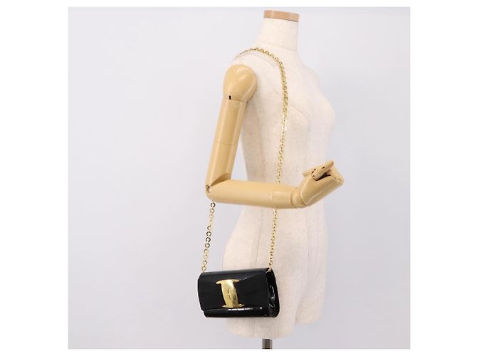 Borsa a tracolla Salvatore Ferragamo Vala Chain Patent Black Gold Tone Auth 199006 Nero - vista 20