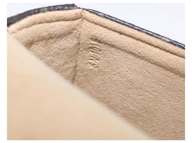 LOUIS VUITTON Monogram Pochette Lagoon Estuche para gafas M60008 LV Auth 200660A Monograma - vista 12