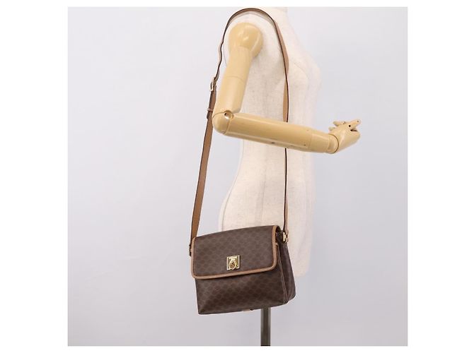 Céline Borsa a tracolla CELINE Macadam Canvas PVC Leather Brown Gold Auth ka5899 Marrone D'oro - vista 22
