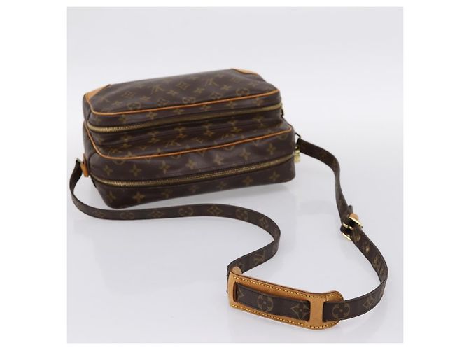 LOUIS VUITTON Monogram Nile Shoulder Bag M45244 LV Auth ka5903A Monogramma - vista 7