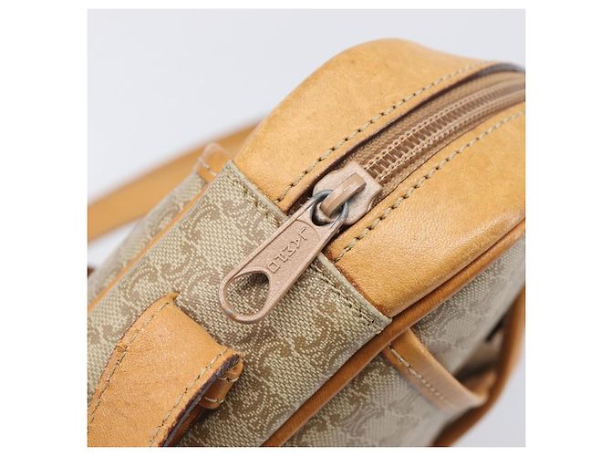 Céline Borsa a tracolla CELINE Macadam Canvas PVC Beige Gold Auth 196864 D'oro - vista 10