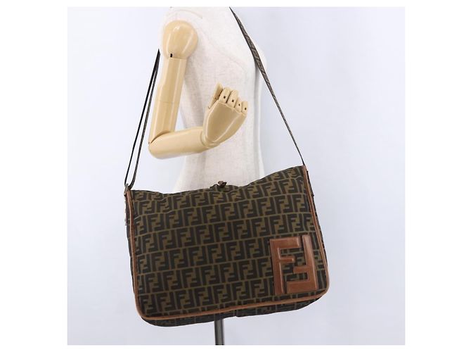 Borsa a tracolla FENDI Zucca Canvas Nero Marrone Auth 197722A - vista 21
