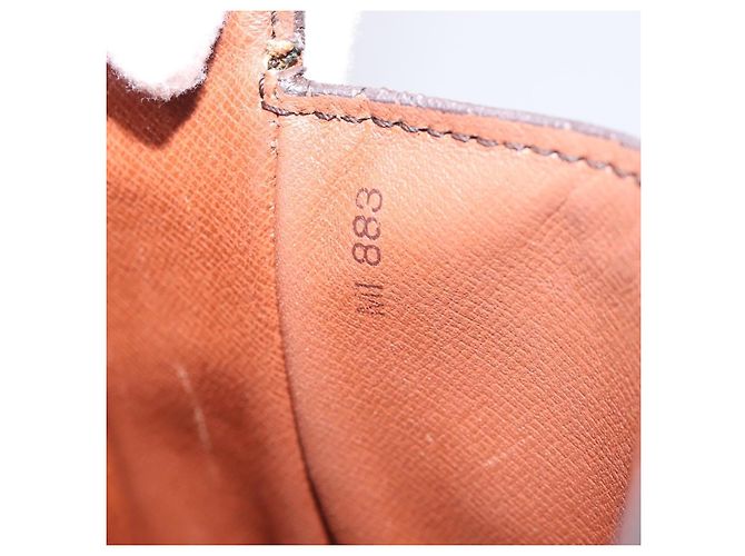 LOUIS VUITTON Monogram Saint Cloud MM Shoulder Bag M51243 LV Auth 198940 Monogramma - vista 12