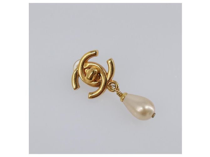 Orecchini CHANEL Turn Lock metallo Gold CC Auth 199733V D'oro - vista 2