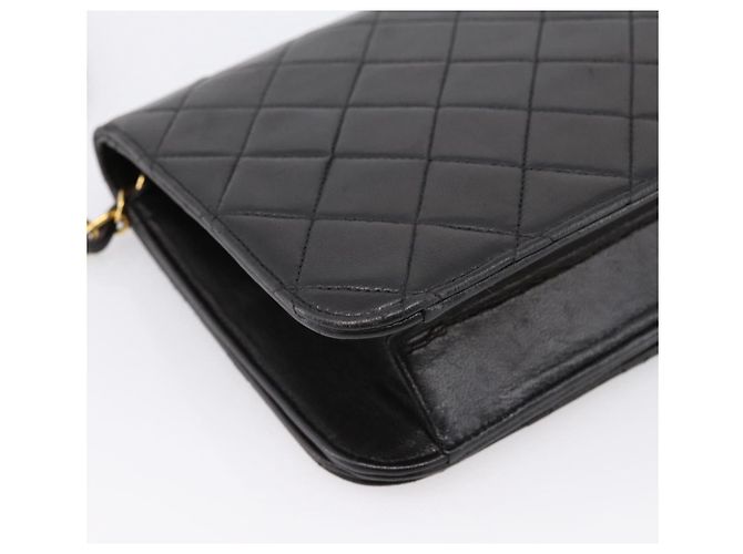 Borsa a tracolla CHANEL Chain Matelasse in pelle d'agnello nera e oro CC Auth yk20824V Nero D'oro - vista 16