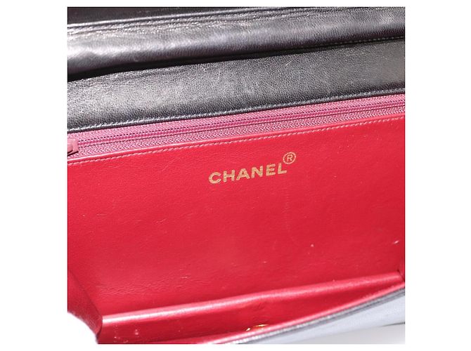 Borsa a tracolla CHANEL Chain Matelasse in pelle d'agnello nera e oro CC Auth yk20824V Nero D'oro - vista 18