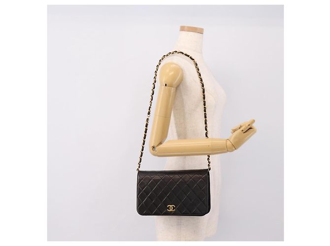 Borsa a tracolla CHANEL Chain Matelasse in pelle d'agnello nera e oro CC Auth yk20824V Nero D'oro - vista 23