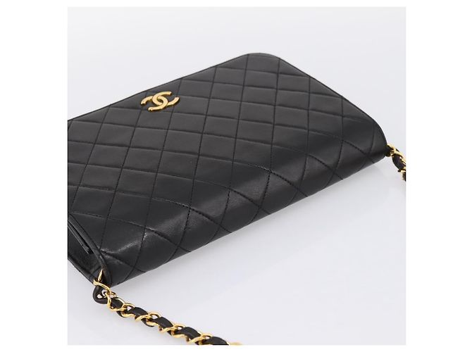 Borsa a tracolla CHANEL Chain Matelasse in pelle d'agnello nera e oro CC Auth yk20824V Nero D'oro - vista 6