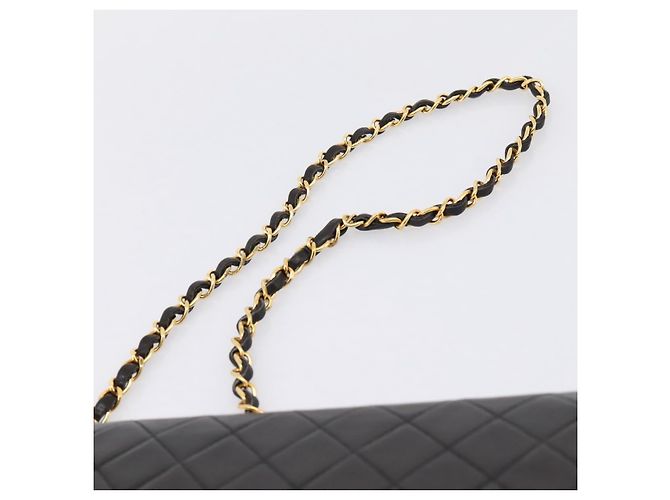 Borsa a tracolla CHANEL Chain Matelasse in pelle d'agnello nera e oro CC Auth yk20824V Nero D'oro - vista 8