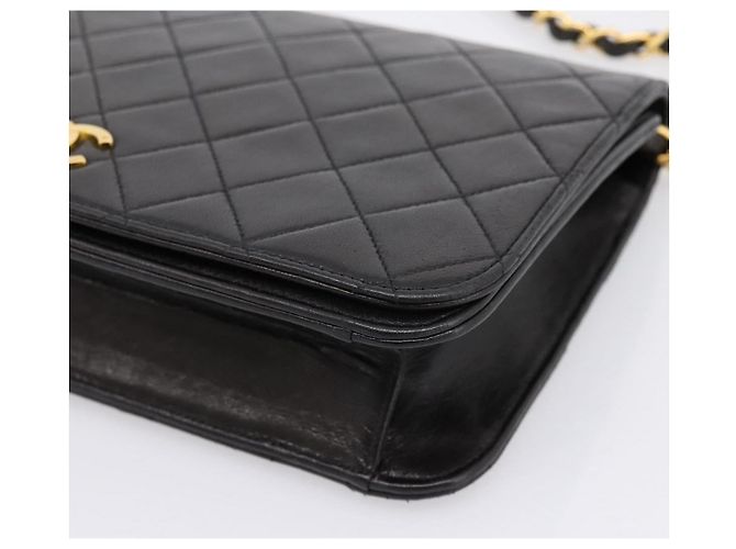 Borsa a tracolla CHANEL Chain Matelasse in pelle d'agnello nera e oro CC Auth yk20824V Nero D'oro - vista 9