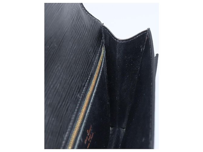 LOUIS VUITTON Epi Serie Dragonne Clutch Bag Black Noir M52612 LV Auth 200921 Negro - vista 19