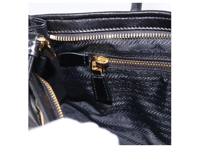 Borsa PRADA Bonnie in pelle 2 vie Nero Oro Auth 197332SAM D'oro - vista 25
