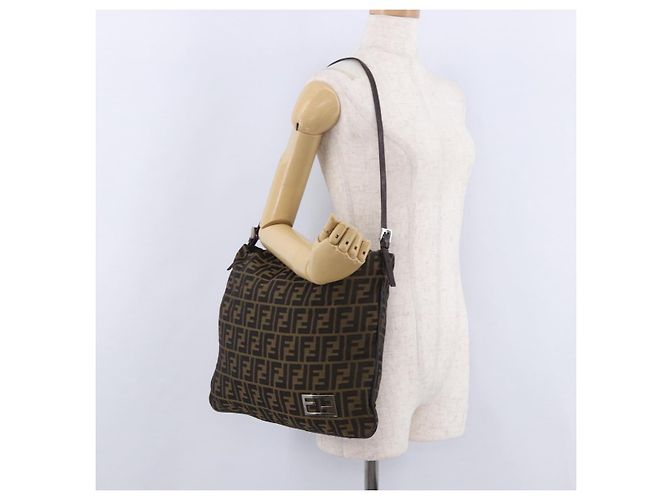 Borsa a tracolla FENDI Zucca Canvas Mamma Baguette Marrone Nero Auth 196984 - vista 24