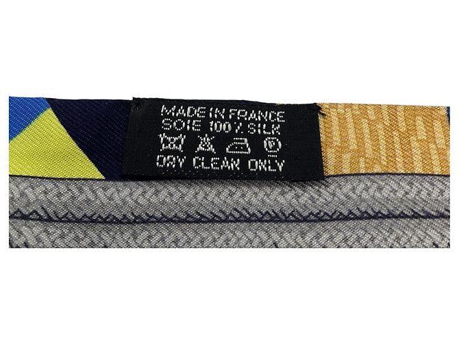 Hermès Twilly in seta stampata Les Brandebourgs Blue Multi Hermes Multicolore - vista 3