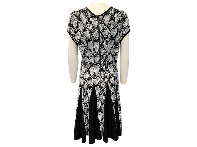 Balmain Skater-Kleid aus Python-Jacquard-Strick in Schwarz / Weiß - Ansicht 3