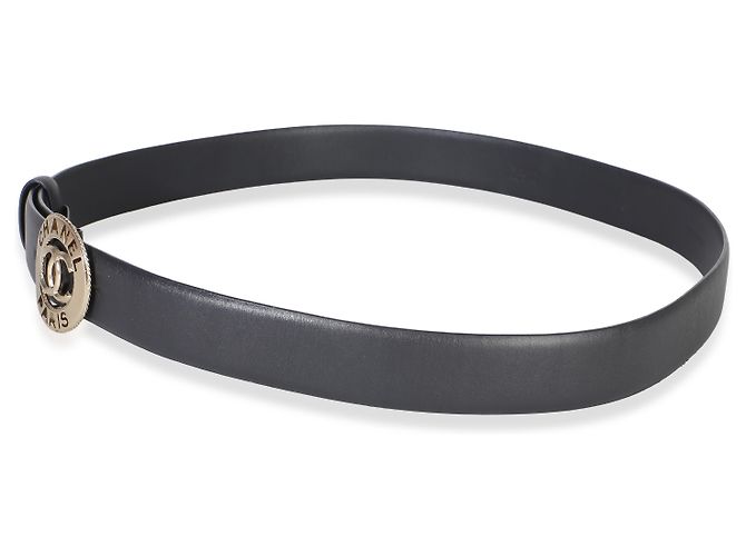Ceinture Chanel en agneau bleu marine avec logo CC Paris or champagne 95/38 - vue 3
