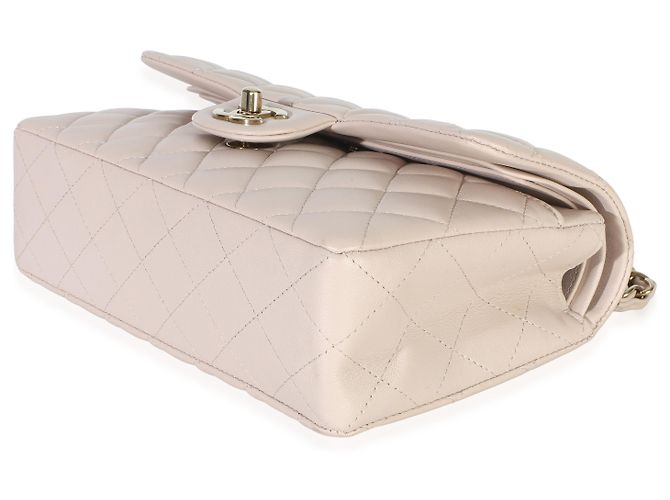 Gabrielle Chanel Small Classic Double Flap Bag aus gestepptem Lammleder in Hellrosa Pink Beige - Ansicht 6