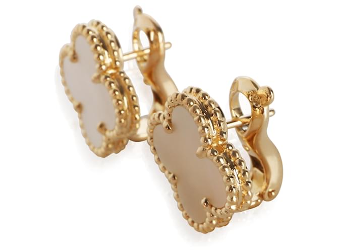 Van Cleef & Arpels Vintage Alhambra Ohrringe aus Gelbgold und Perlmutt - Ansicht 3