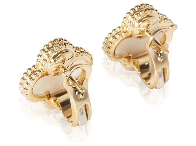 Van Cleef & Arpels Vintage Alhambra Ohrringe aus Gelbgold und Perlmutt - Ansicht 4