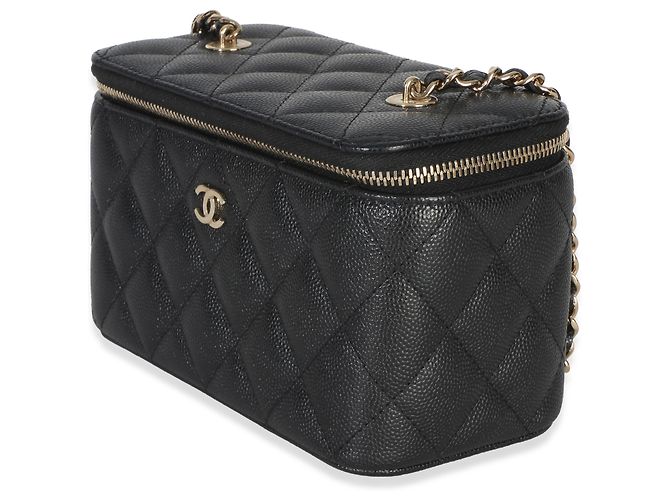 Pequena mala de maquilhagem Chanel em couro caviar matelassé preto com corrente - vista 3