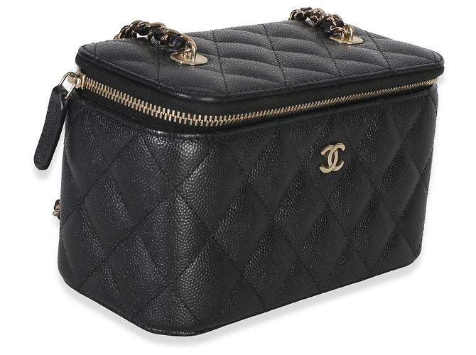 Pequena mala de maquilhagem Chanel em couro caviar matelassé preto com corrente - vista 4