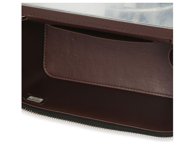 Pequena mala de maquilhagem Chanel em couro caviar matelassé preto com corrente - vista 5