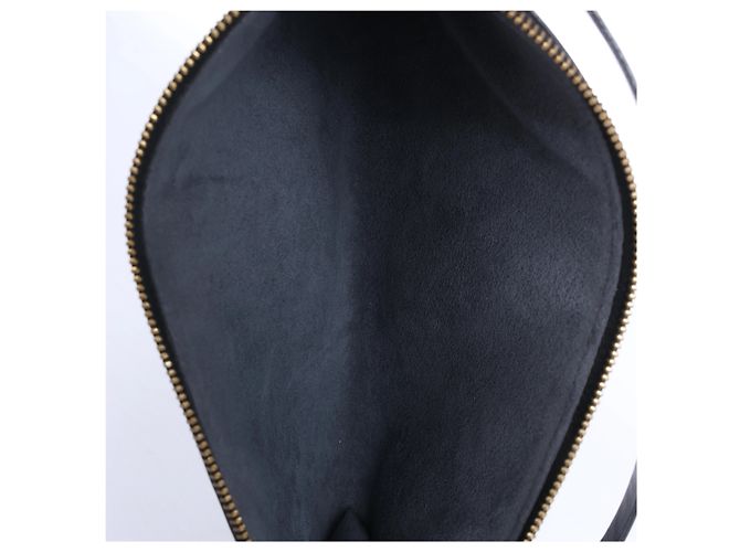 Louis Vuitton Pochette Accessoire Epi Leather Handbag in Black M52942 Nero - vista 11